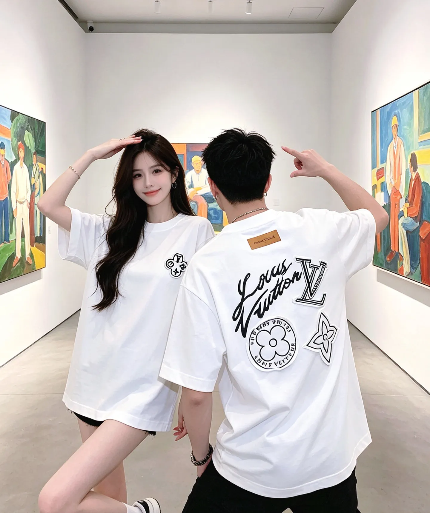 Louis Vuitton/Louis Vuitton three-flower large patch embroidered round neck short sleeves on the back